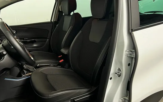 Renault Kaptur 1.30 вариатор, фото №5