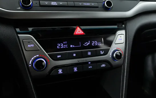 Hyundai Elantra 2.00 автоматическая, фото №11