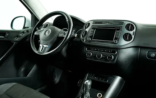 Volkswagen Tiguan 2.00 автоматическая, фото №6