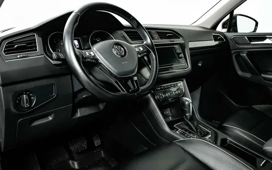 Volkswagen Tiguan 2.00 робот, фото №7