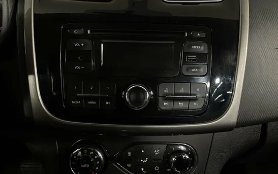 Renault Sandero 1.60 автоматическая, фото №9