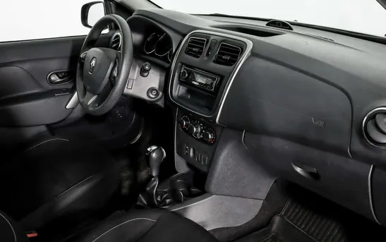 Renault Sandero 1.60 автоматическая, фото №7