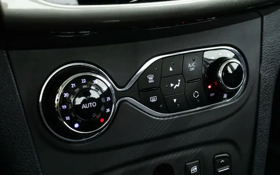 Renault Logan 1.60 вариатор, фото №8