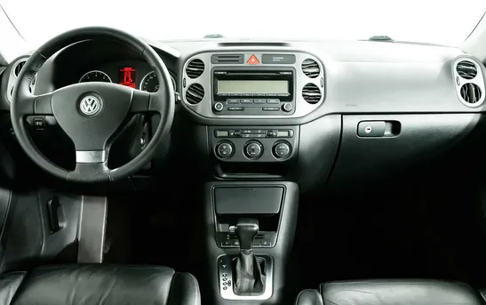 Volkswagen Tiguan 2.00 автоматическая, фото №5