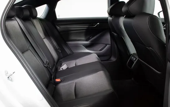 Honda Accord 1.50 вариатор, фото №6