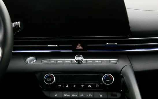 Hyundai Elantra 1.60 автоматическая, фото №8