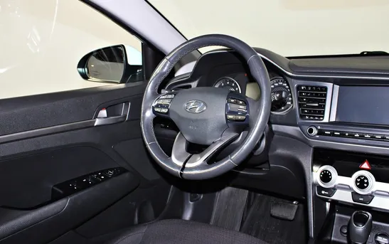 Hyundai Elantra 1.60 автоматическая, фото №8