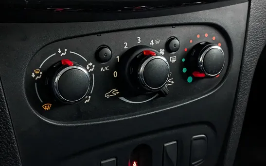 Renault Sandero 1.60 механика, фото №12