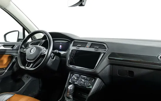 Volkswagen Tiguan 2.00 робот, фото №6