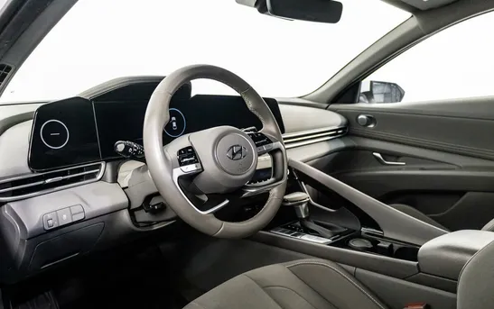 Hyundai Elantra 2.00 автоматическая, фото №7