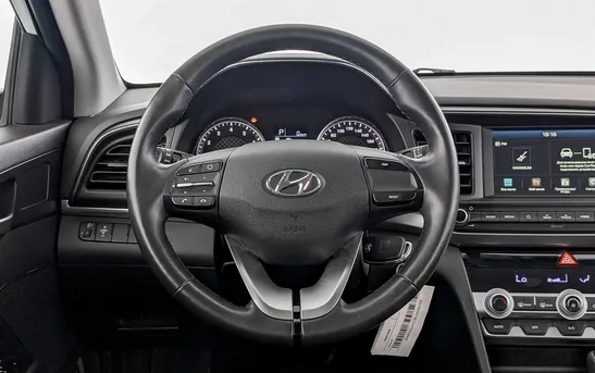 Hyundai Elantra 1.60 автоматическая, фото №6