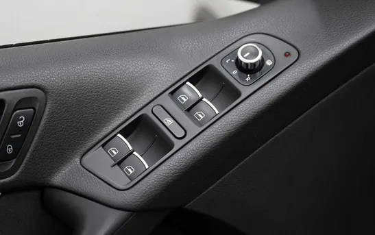 Volkswagen Tiguan 2.00 автоматическая, фото №12