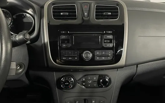 Renault Sandero 1.60 автоматическая, фото №7