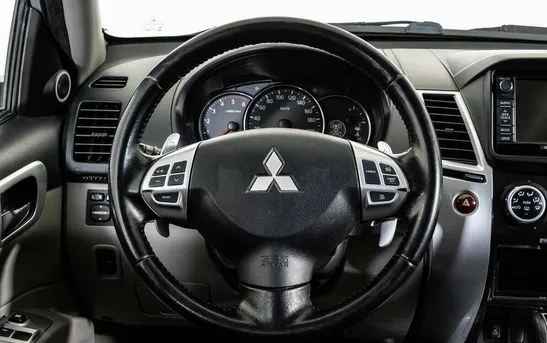 Mitsubishi Pajero Sport 2.50 автоматическая, фото №8