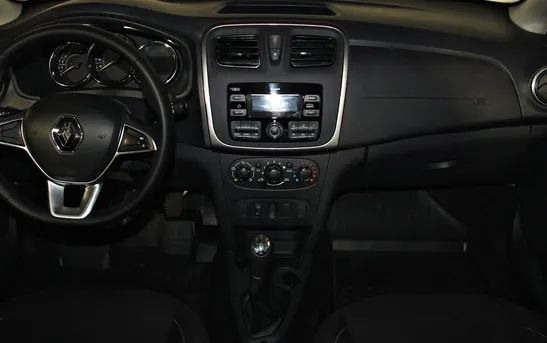 Renault Sandero 1.60 механика, фото №7