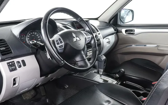 Mitsubishi Pajero Sport 2.50 автоматическая, фото №6