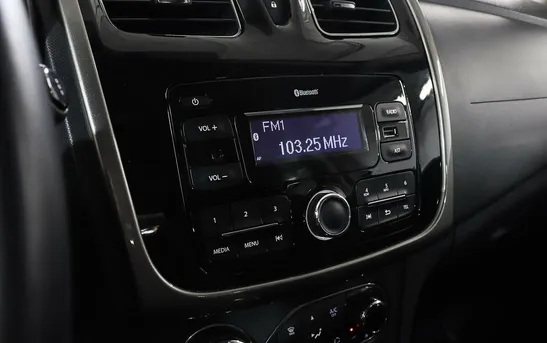 Renault Sandero 1.60 автоматическая, фото №9