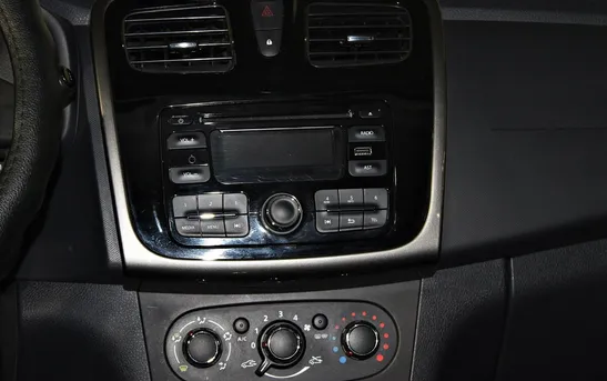 Renault Logan 1.60 механика, фото №7