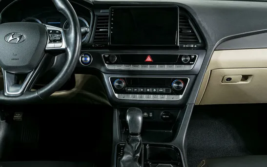 Hyundai Sonata 2.00 автоматическая, фото №7