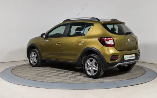 Renault Sandero 1.60 механика, фото №4