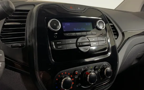 Renault Kaptur 1.60 вариатор, фото №7