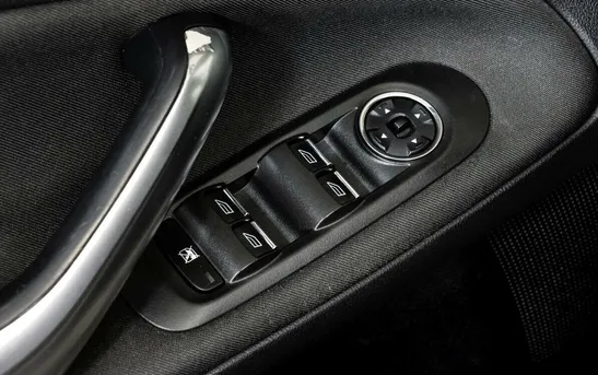 Ford Mondeo 2.00 робот, фото №12