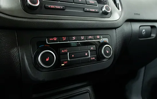 Volkswagen Tiguan 2.00 автоматическая, фото №10