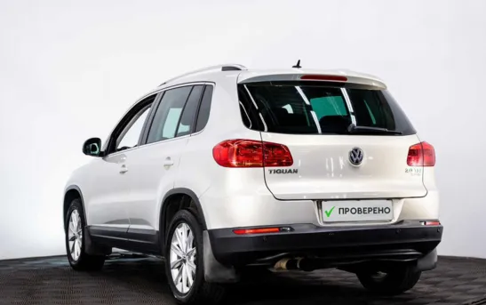 Volkswagen Tiguan 2.00 автоматическая, фото №4
