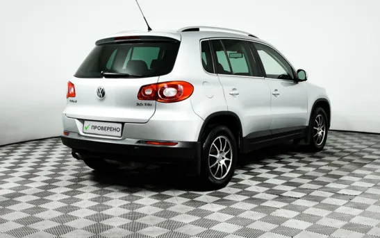Volkswagen Tiguan 2.00 автоматическая, фото №2