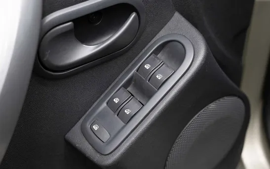 Renault Duster 2.00 механика, фото №9