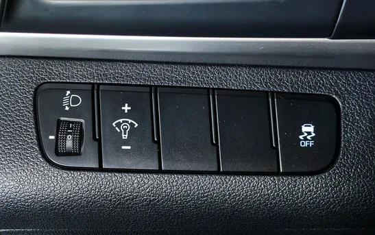 Hyundai Elantra 2.00 автоматическая, фото №17