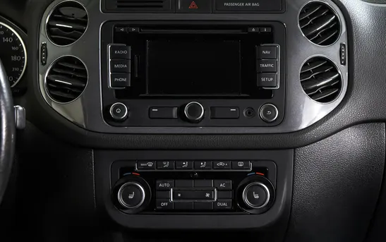 Volkswagen Tiguan 2.00 автоматическая, фото №8