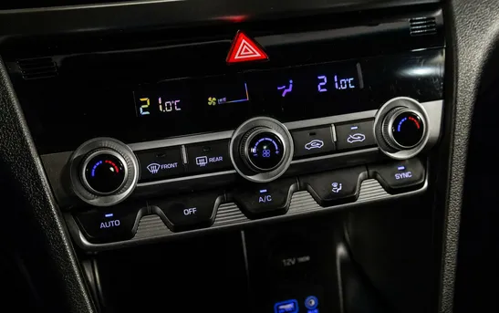 Hyundai Elantra 2.00 автоматическая, фото №14