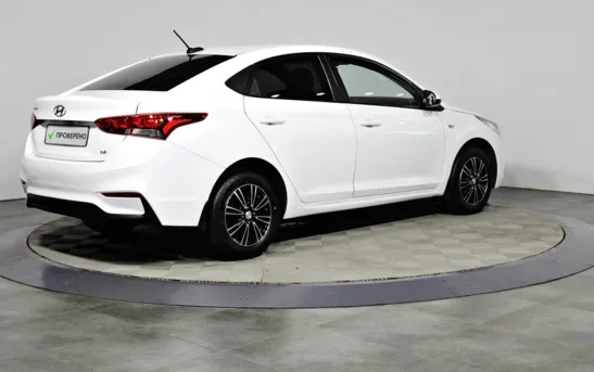 Hyundai Solaris 1.60 автоматическая, фото №2