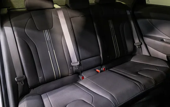 Hyundai Elantra 2.00 автоматическая, фото №6