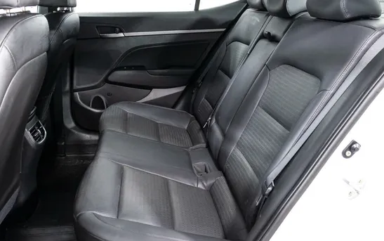 Hyundai Elantra 2.00 автоматическая, фото №6