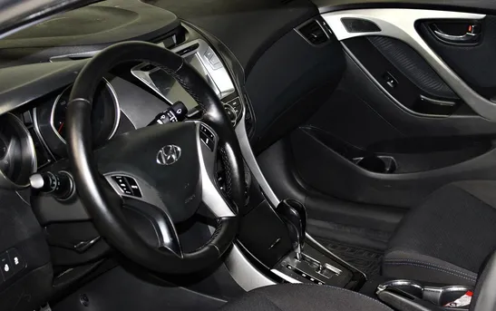 Hyundai Elantra 1.60 автоматическая, фото №5