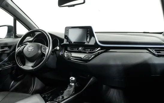 Toyota C-HR 2.00 вариатор, фото №5