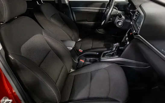 Hyundai Elantra 2.00 автоматическая, фото №7
