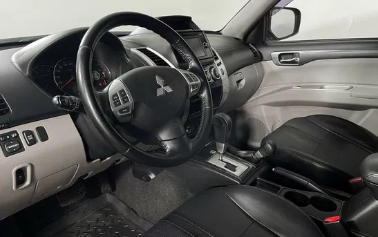 Mitsubishi Pajero Sport 2.50 автоматическая, фото №6