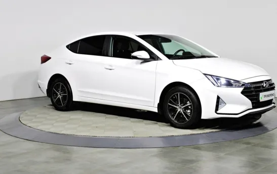 Hyundai Elantra 1.60 автоматическая, фото №3