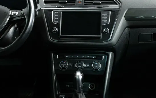 Volkswagen Tiguan 2.00 робот, фото №9