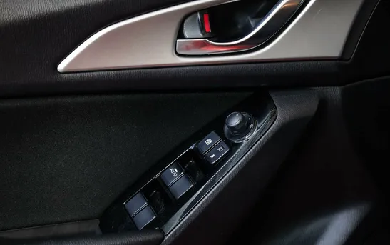 Mazda 3 1.50 автоматическая, фото №8