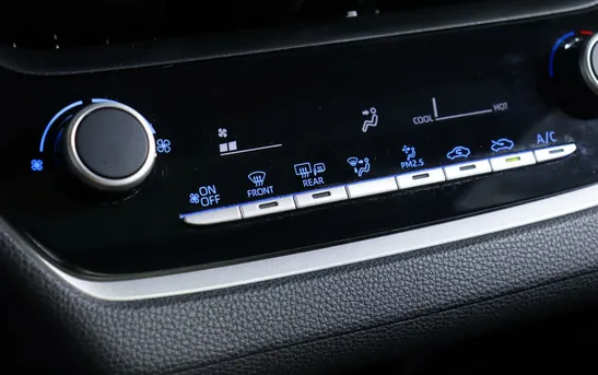 Toyota Corolla 1.20 вариатор, фото №13