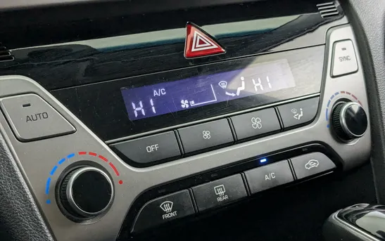 Hyundai Elantra 2.00 автоматическая, фото №7