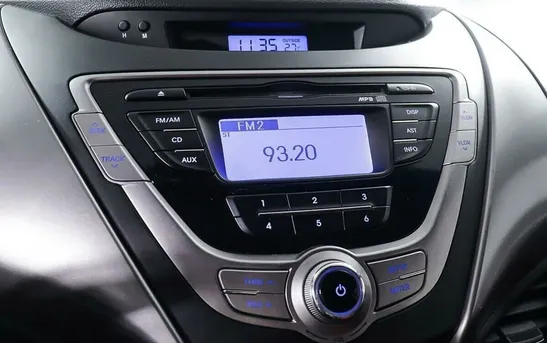 Hyundai Elantra 1.80 автоматическая, фото №6