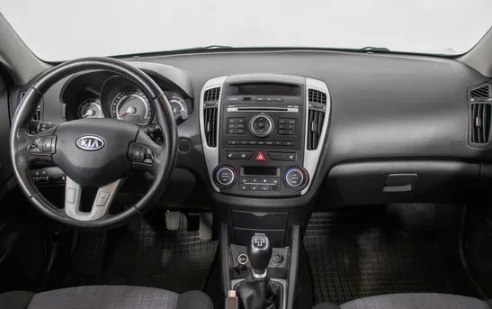 Kia Ceed 1.60 механика, фото №10