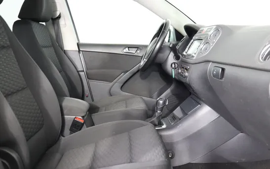 Volkswagen Tiguan 2.00 автоматическая, фото №7