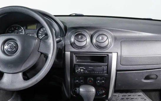 Nissan Almera 1.60 автоматическая, фото №9