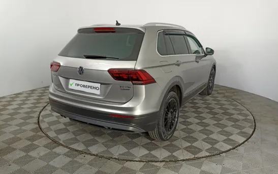 Volkswagen Tiguan 2.00 робот, фото №2
